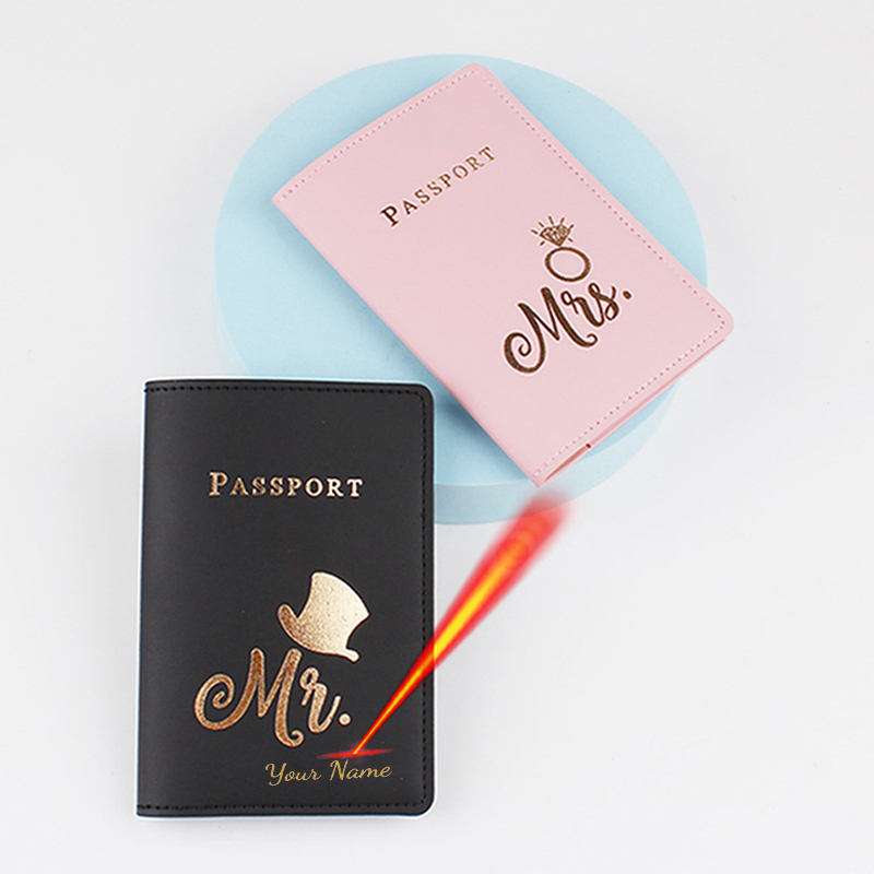 Paspoorthoes met naam Mr/Mrs-l - Personalized Name Box recensie en prijs