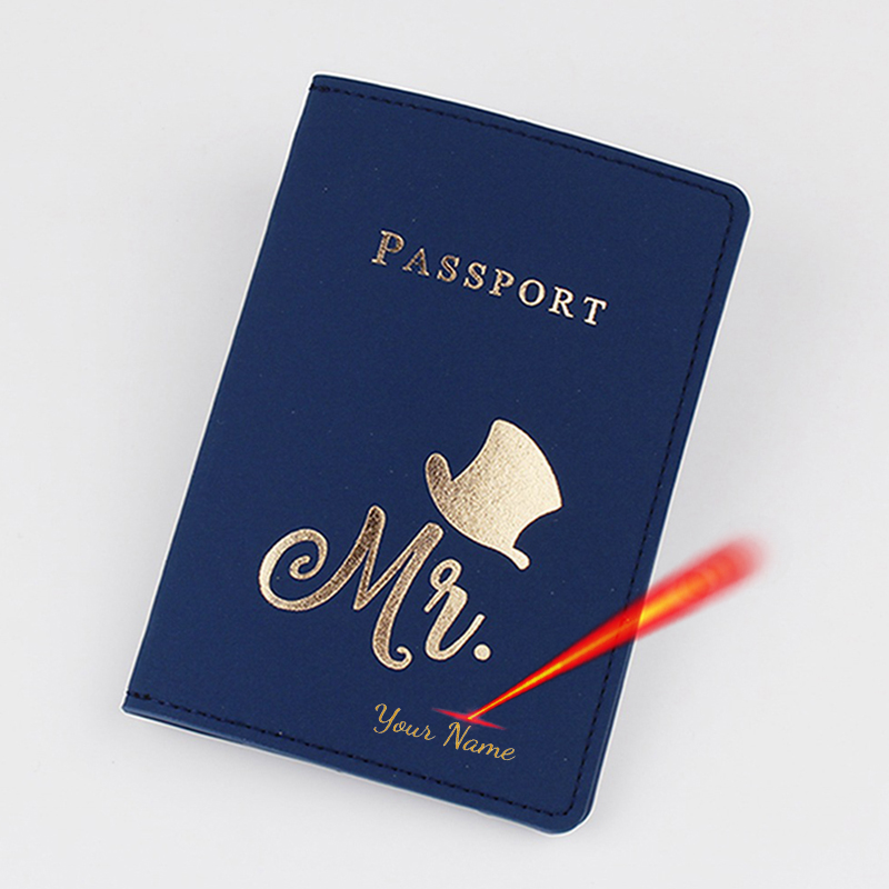 Paspoorthoes met naam Mr/Mrs-l - Personalized Name Box recensie en prijs